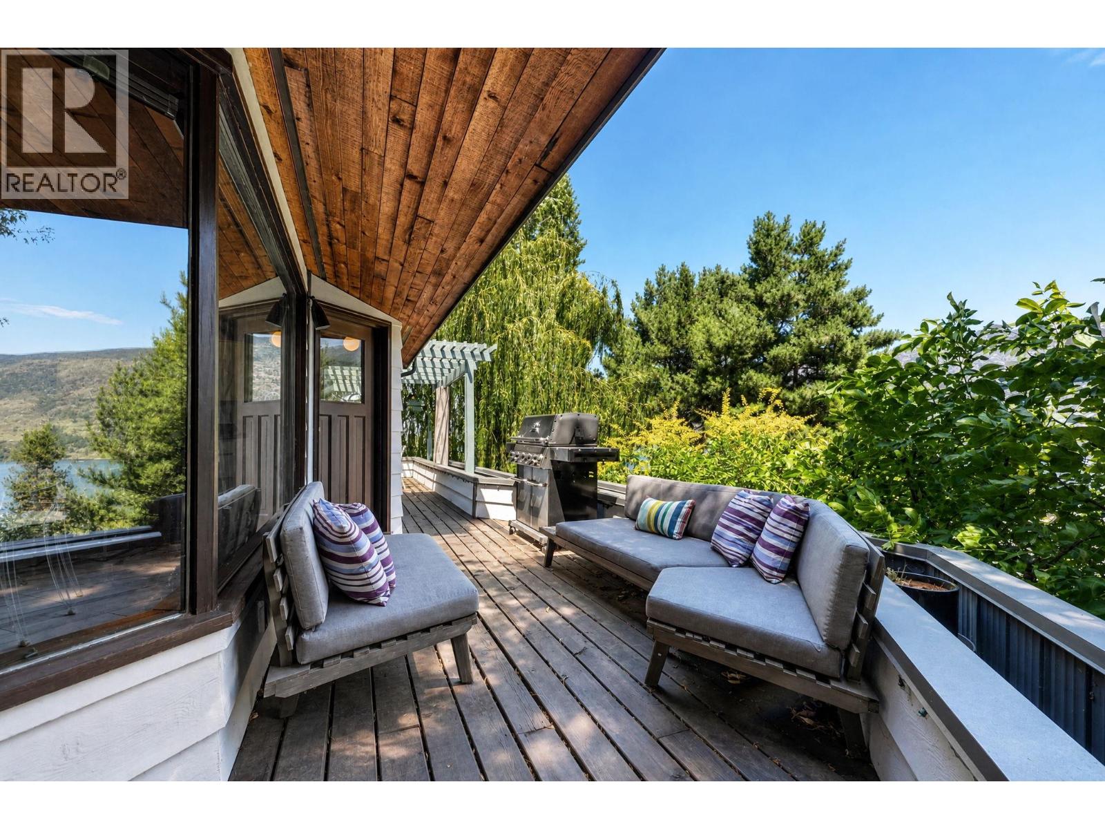  130 PINEVIEW Drive, Kaleden