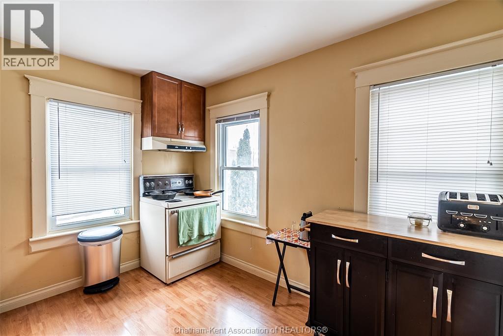 266 Grand AVENUE West - 13