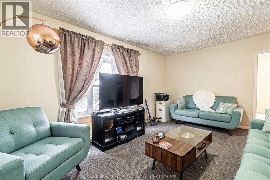 266 Grand AVENUE West - 16