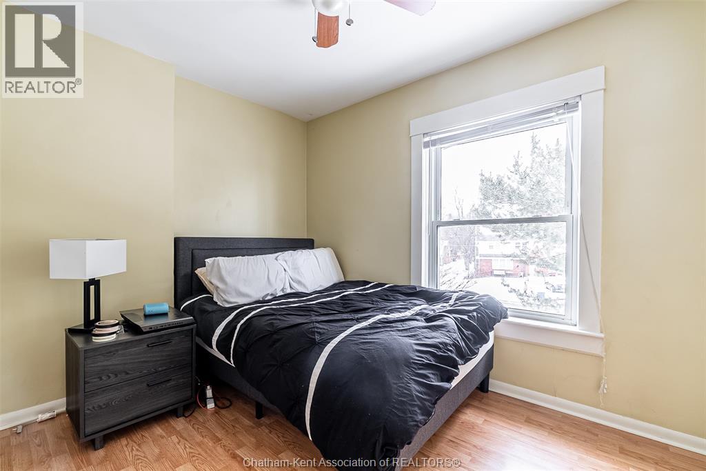 266 Grand AVENUE West - 18
