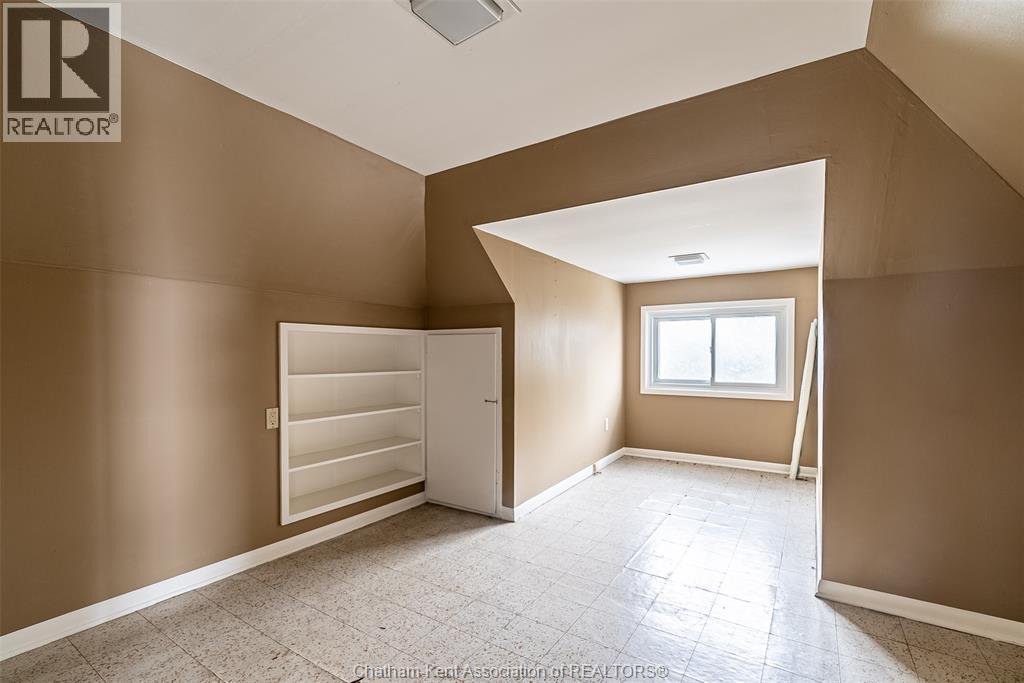 266 Grand AVENUE West - 22