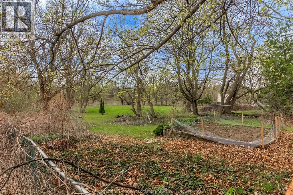 266 Grand AVENUE West - 33