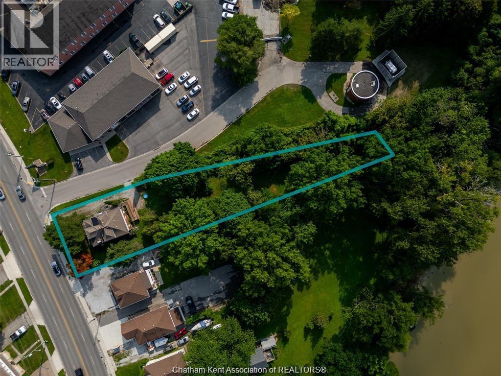 266 Grand AVENUE West - 4