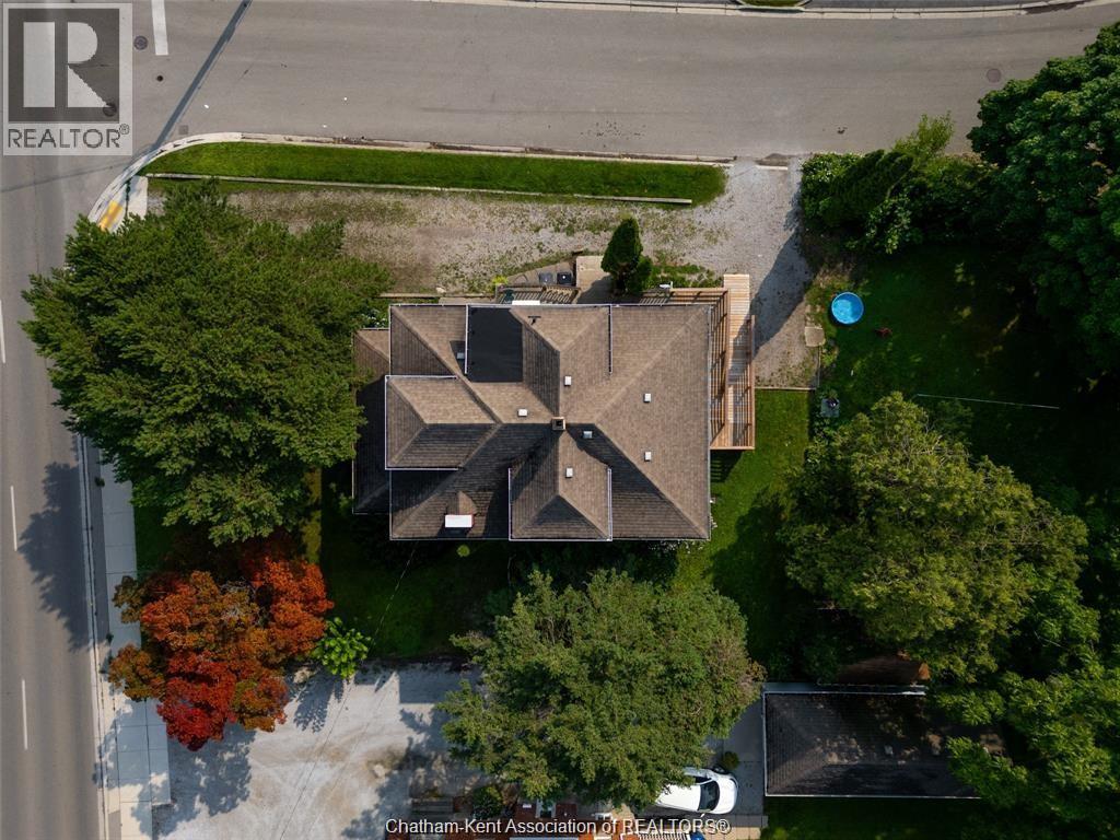 266 Grand AVENUE West - 5