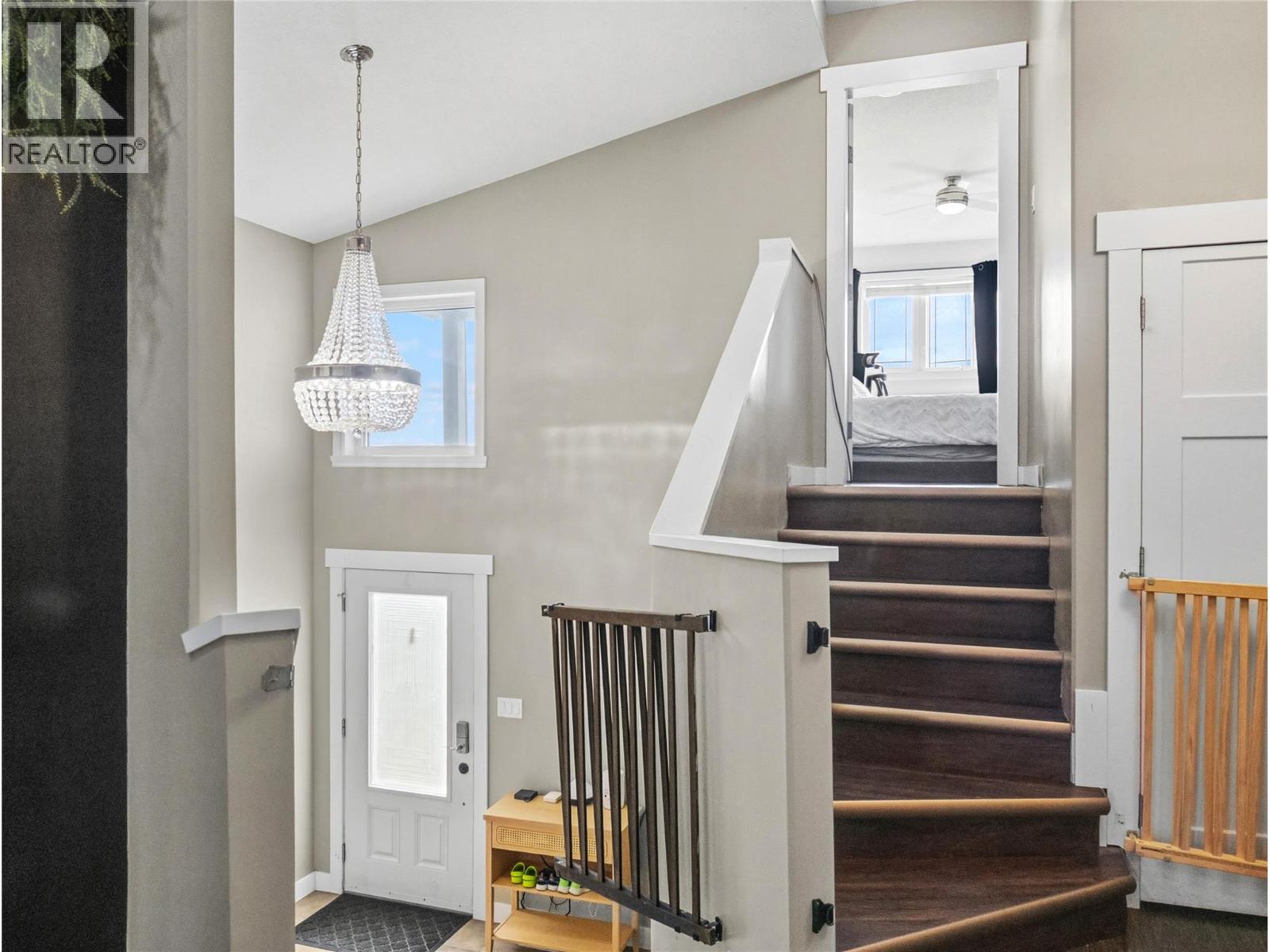 8412 18A Street - Image 35