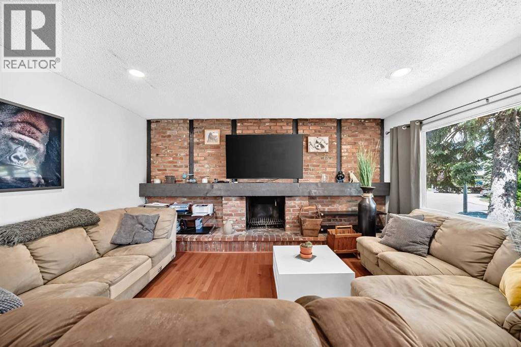 2405 30 Street SW - Image 8