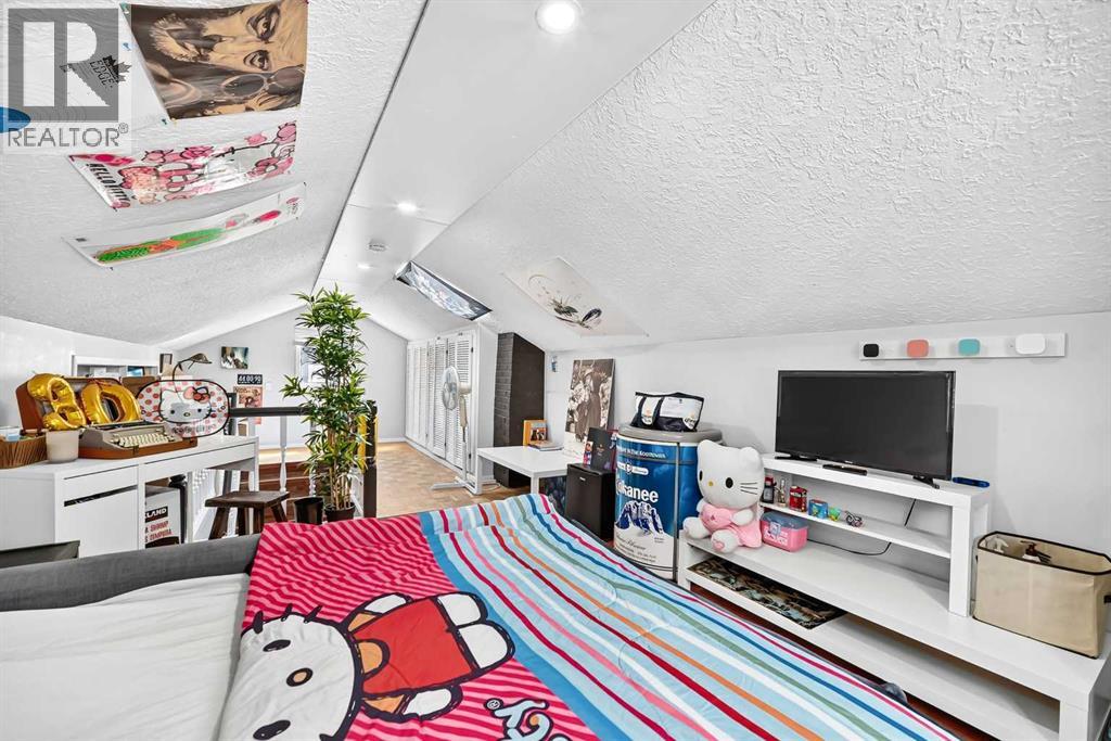 2405 30 Street SW - 27