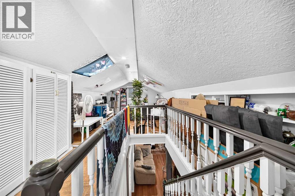 2405 30 Street SW - 29