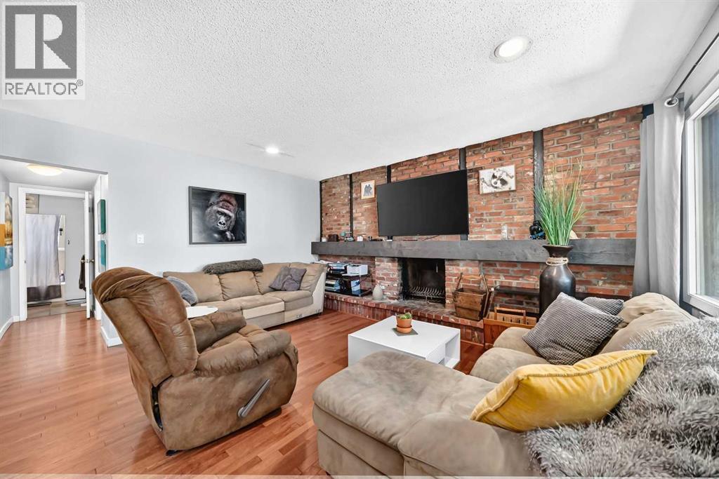 2405 30 Street SW - 9