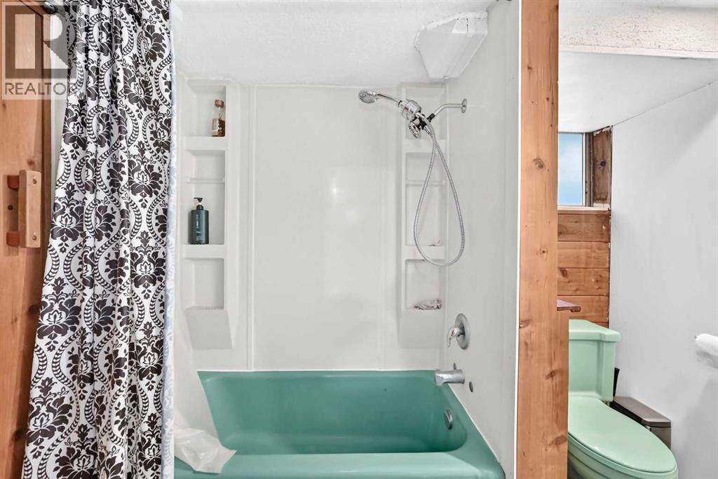 2405 30 Street SW - Image 39