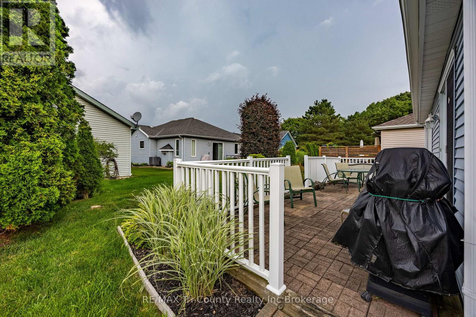 10 MCDONALD COURT - 28
