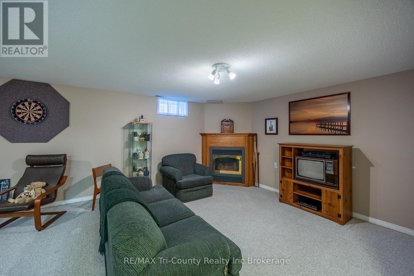 10 MCDONALD COURT - Image 8