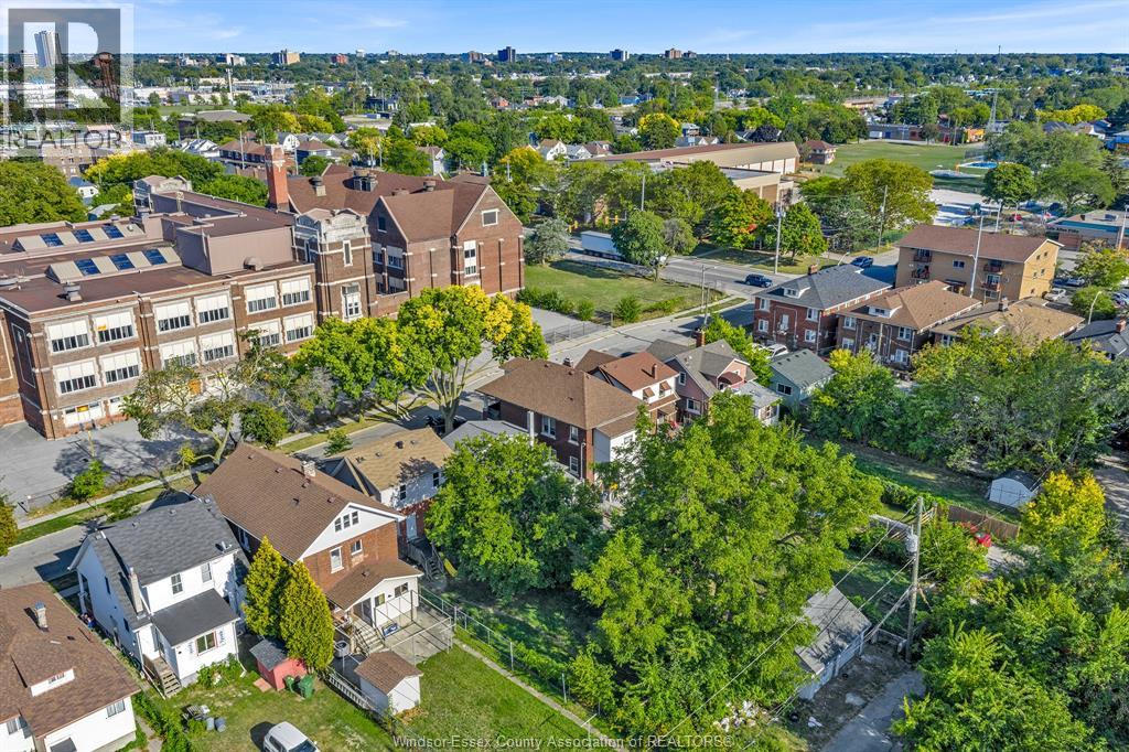 527-531 MCEWAN AVENUE - 20