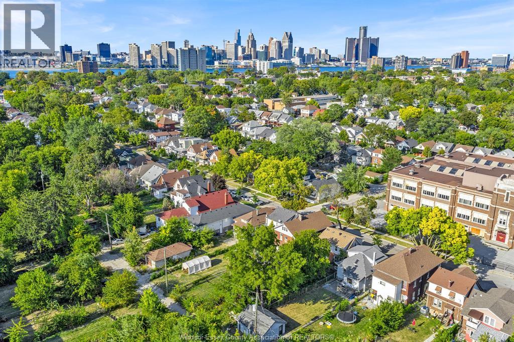 527-531 MCEWAN AVENUE - 22