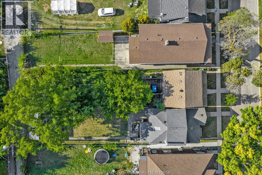 527-531 MCEWAN AVENUE - 24