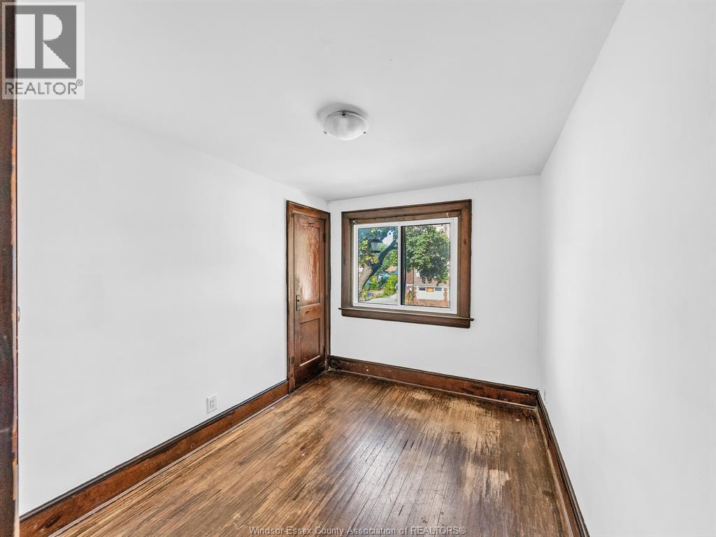 527-531 MCEWAN AVENUE - 3