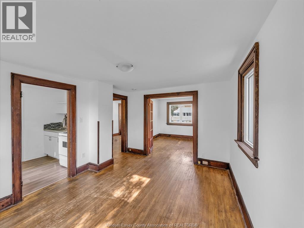 527-531 MCEWAN AVENUE - 5