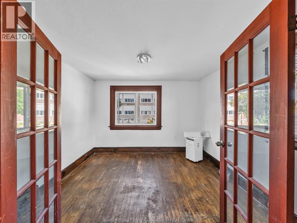 527-531 MCEWAN AVENUE - 6