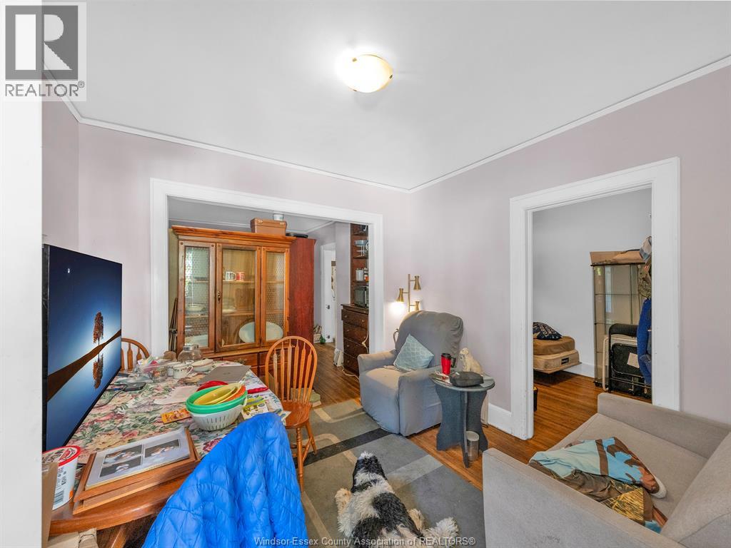 527-531 MCEWAN AVENUE - 9
