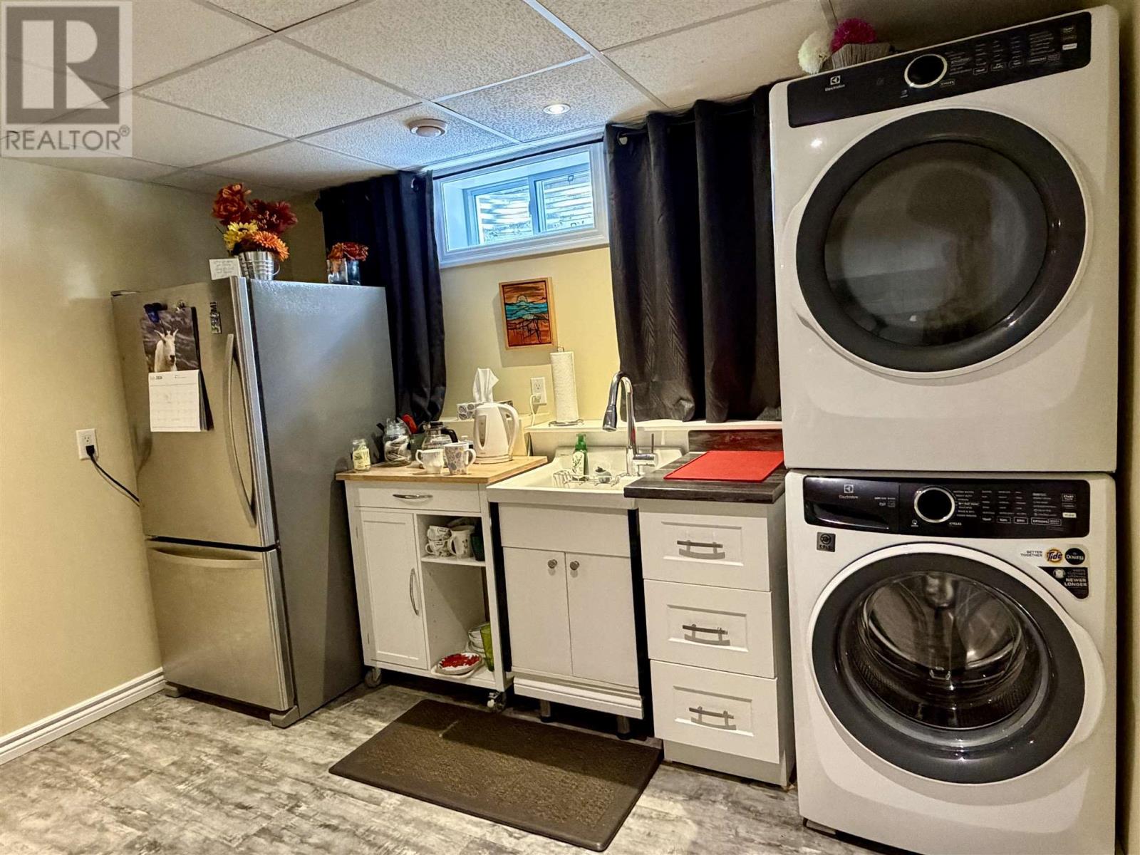 30 Colwill DR - 32