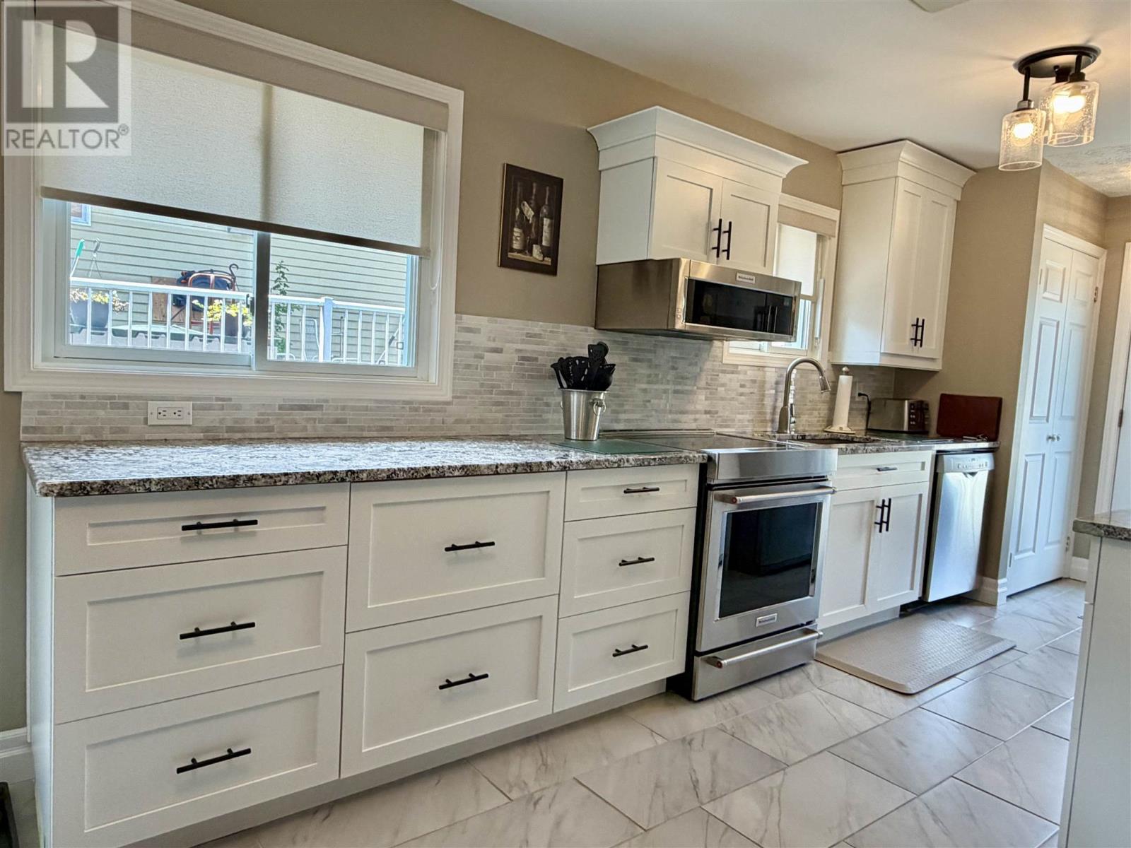 30 Colwill DR - Image 5