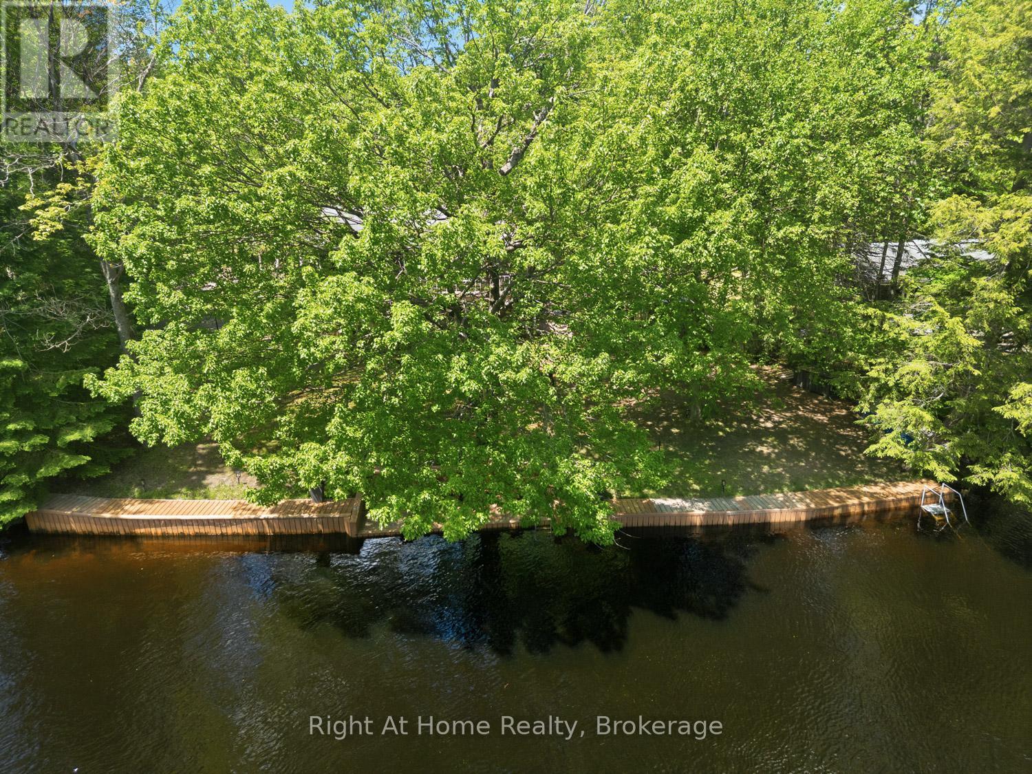 1074 HOLIDAY PARK DRIVE - 11