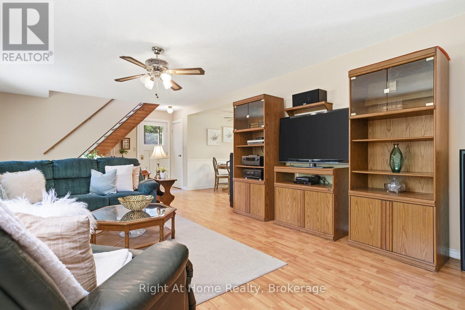 1074 HOLIDAY PARK DRIVE - 23