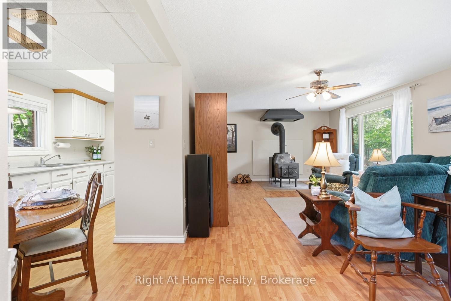 1074 HOLIDAY PARK DRIVE - 14