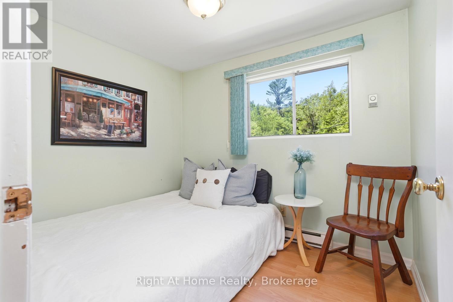 1074 HOLIDAY PARK DRIVE - 27