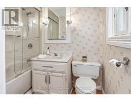 1074 Holiday Park Drive, Bracebridge, ON P1L1W9 Photo 25