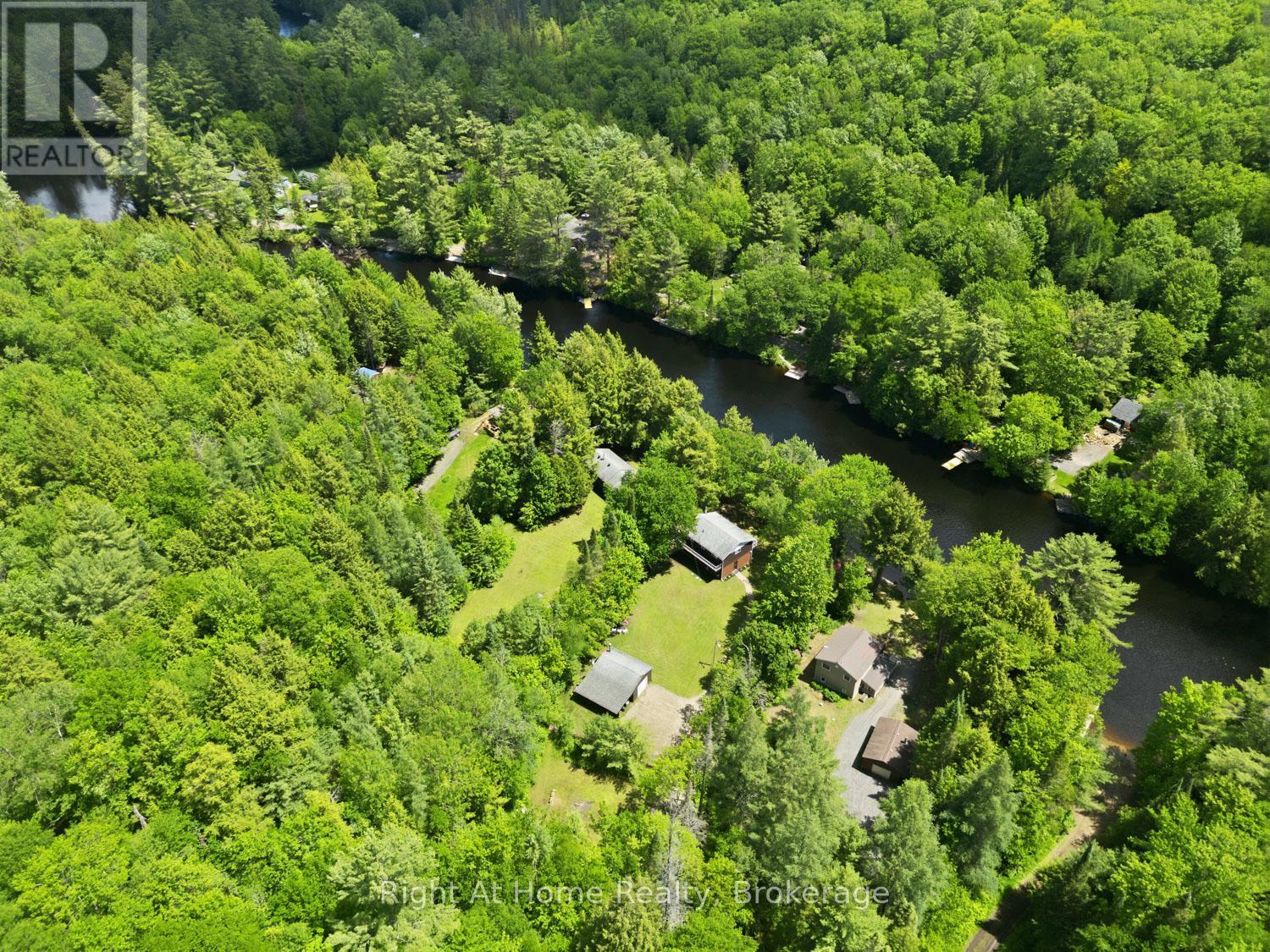 1074 HOLIDAY PARK DRIVE - 6