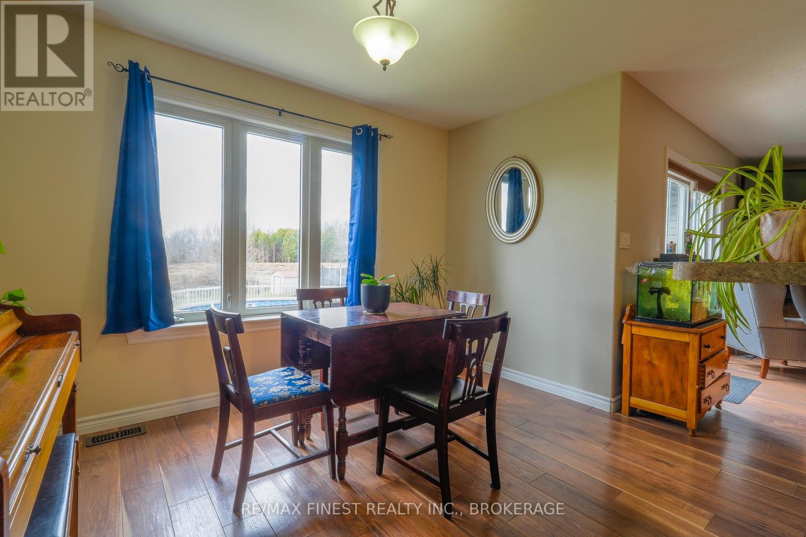 23 CREIGHTON DRIVE - 7