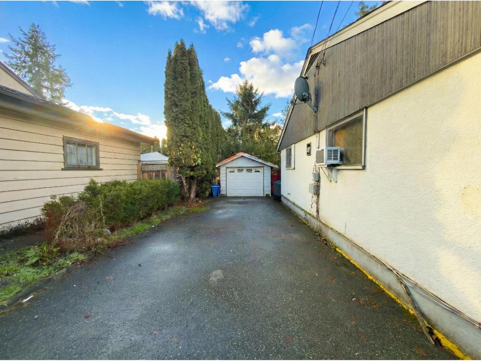 3 Bed, 2 Bath House for Sale in Surrey – 17834 60 AVENUE, Surrey – MLS# R3147870 - Image 23
