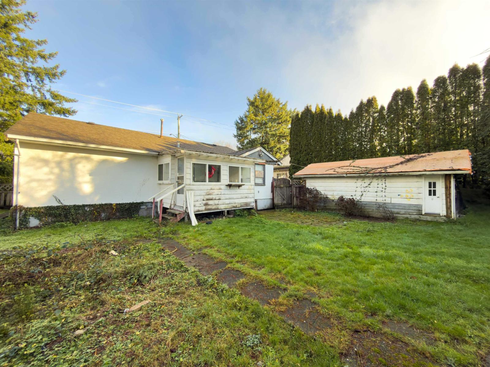 3 Bed, 2 Bath House for Sale in Surrey – 17834 60 AVENUE, Surrey – MLS# R3147870 - Image 24