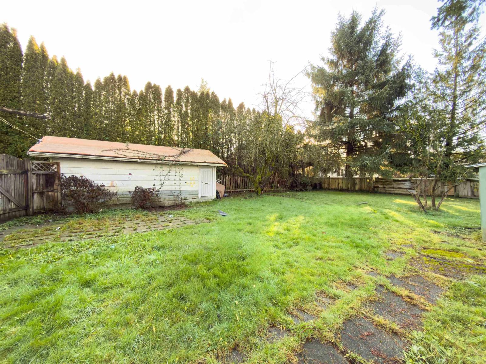 3 Bed, 2 Bath House for Sale in Surrey – 17834 60 AVENUE, Surrey – MLS# R3147870 - Image 25