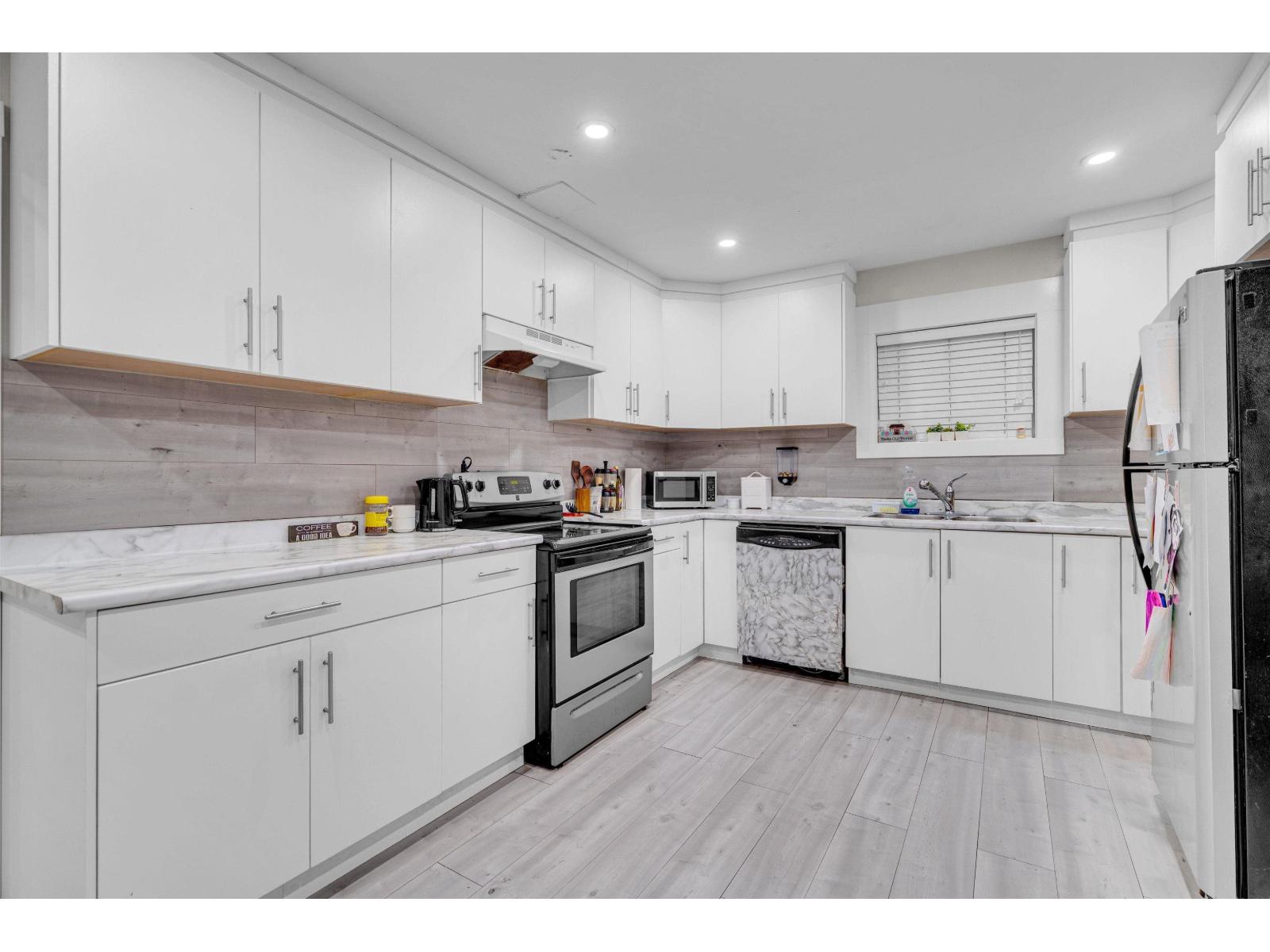 3 Bed, 2 Bath House for Sale in Surrey – 17834 60 AVENUE, Surrey – MLS# R3147870 - Image 7
