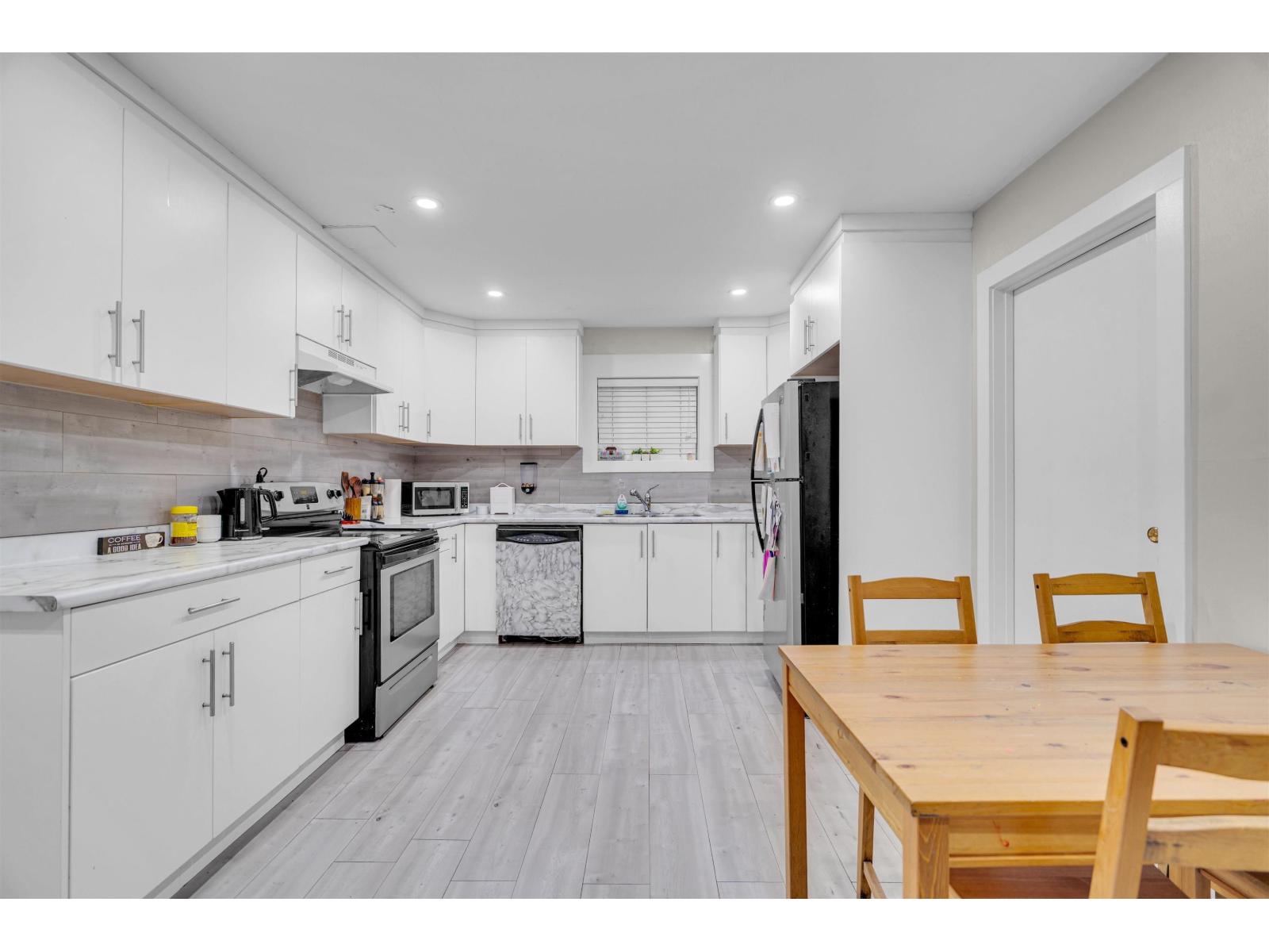 3 Bed, 2 Bath House for Sale in Surrey – 17834 60 AVENUE, Surrey – MLS# R3147870 - Image 8
