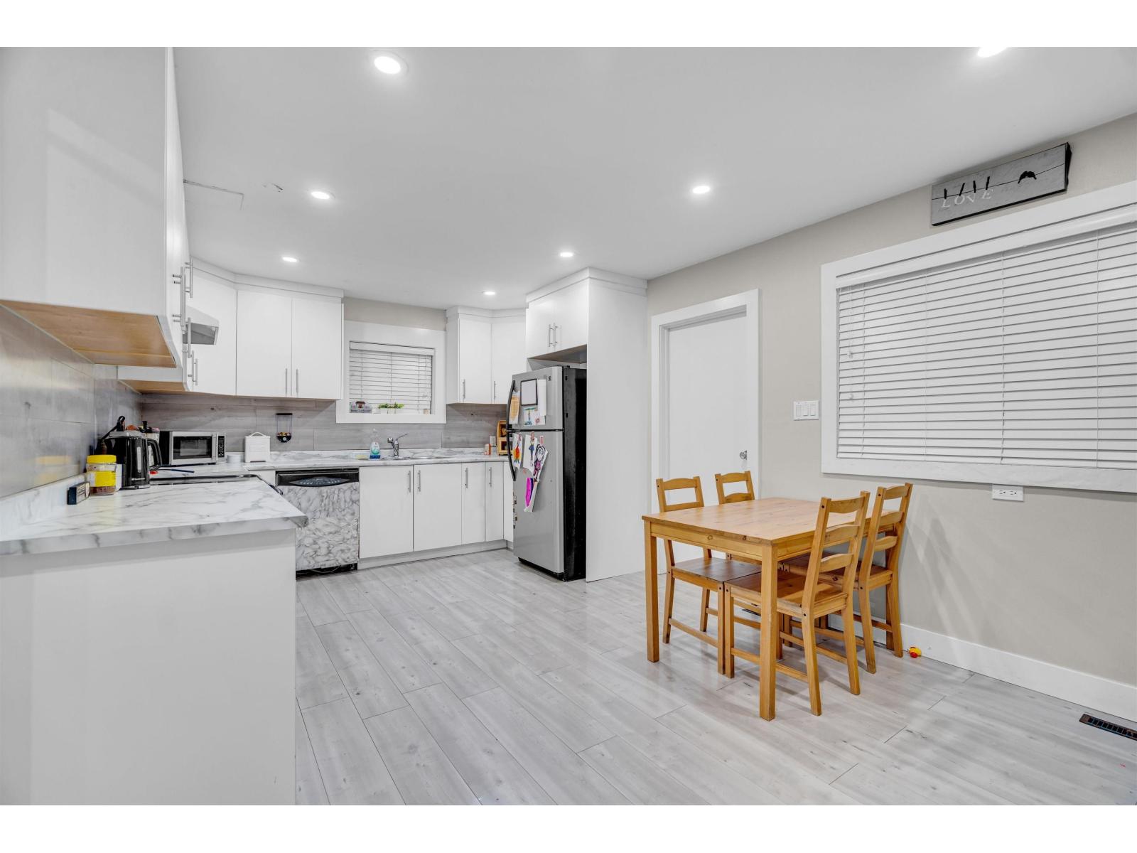 3 Bed, 2 Bath House for Sale in Surrey – 17834 60 AVENUE, Surrey – MLS# R3147870 - Image 9