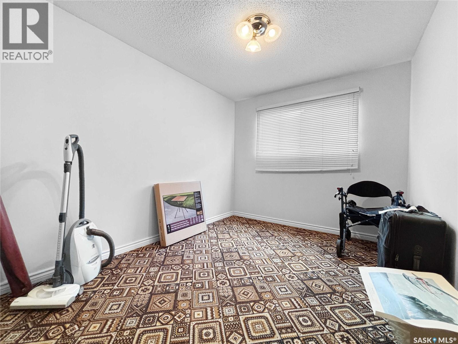 2510 Tomlinson CRESCENT - 10