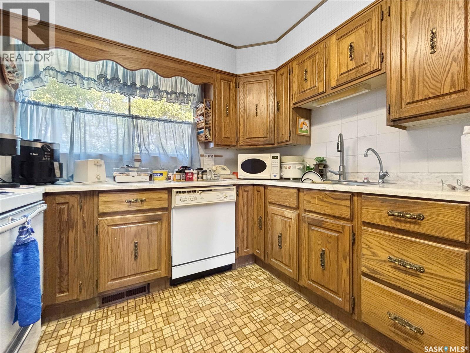 2510 Tomlinson CRESCENT - 2