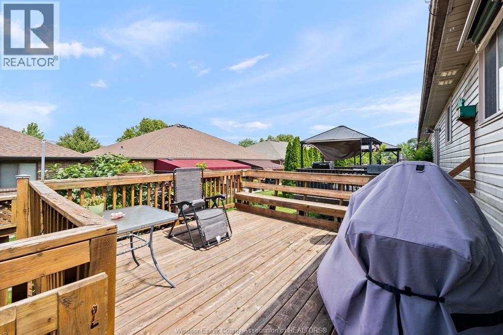 11840 BOULDER CRESCENT - 26