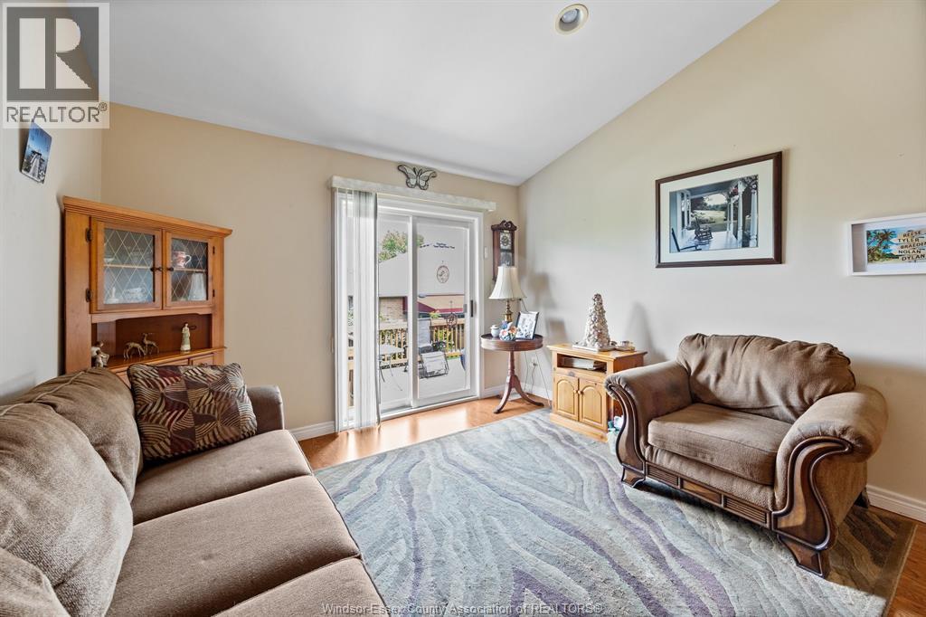 11840 BOULDER CRESCENT - 13