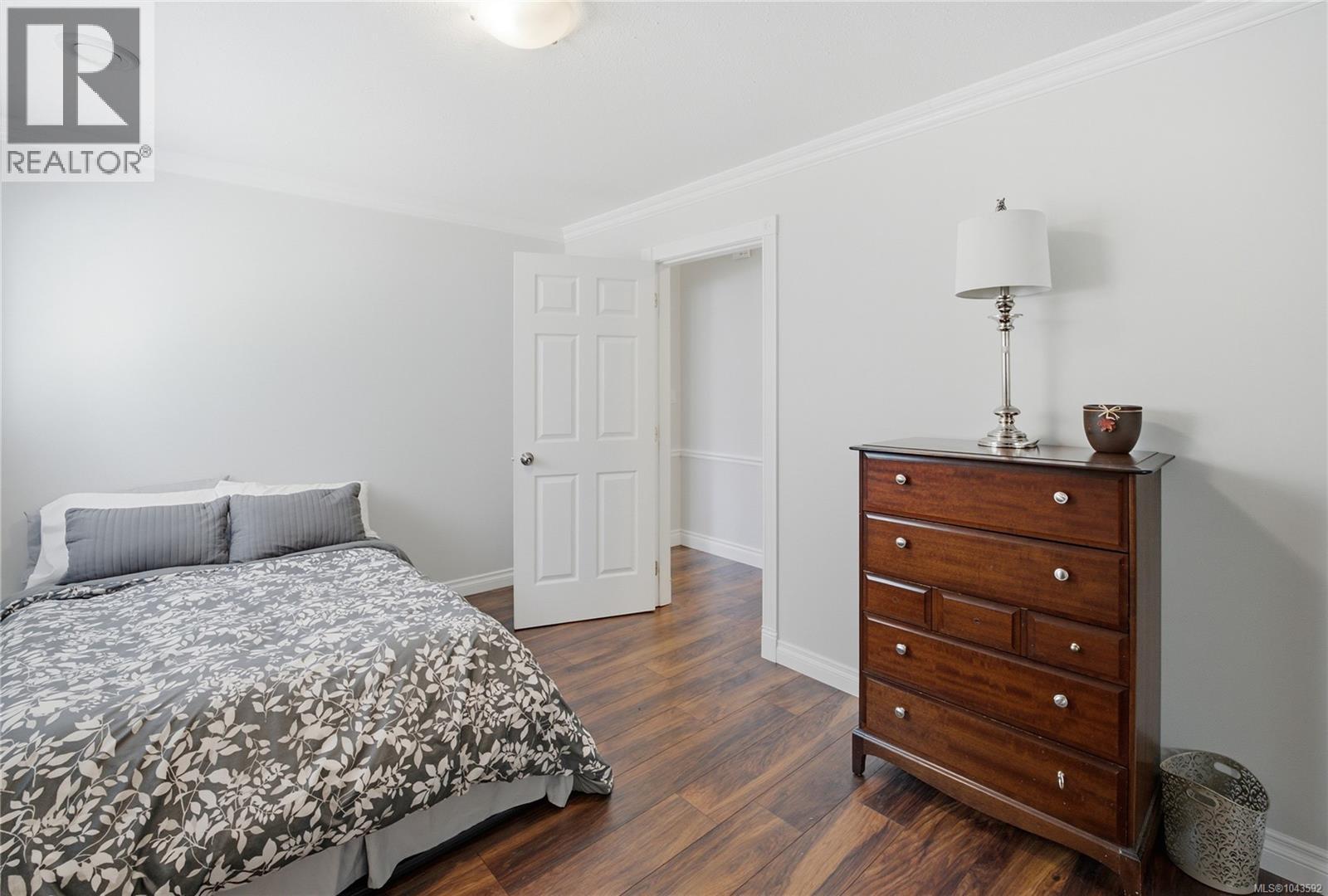 4796 Vista View Cres - 25