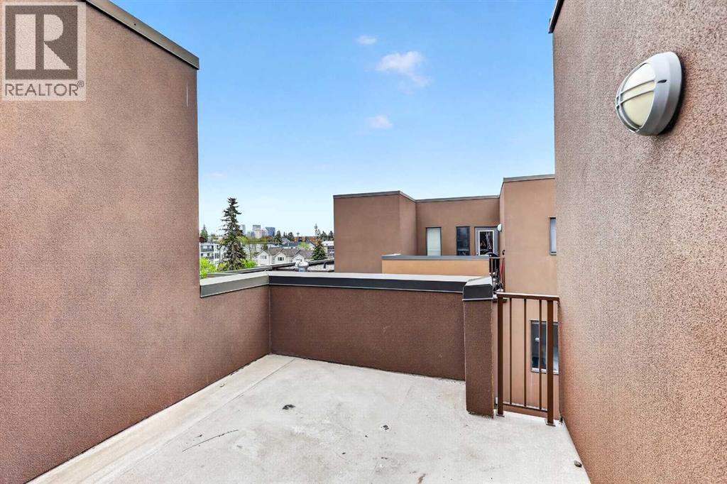 #10 1717 27 Avenue SW - 33