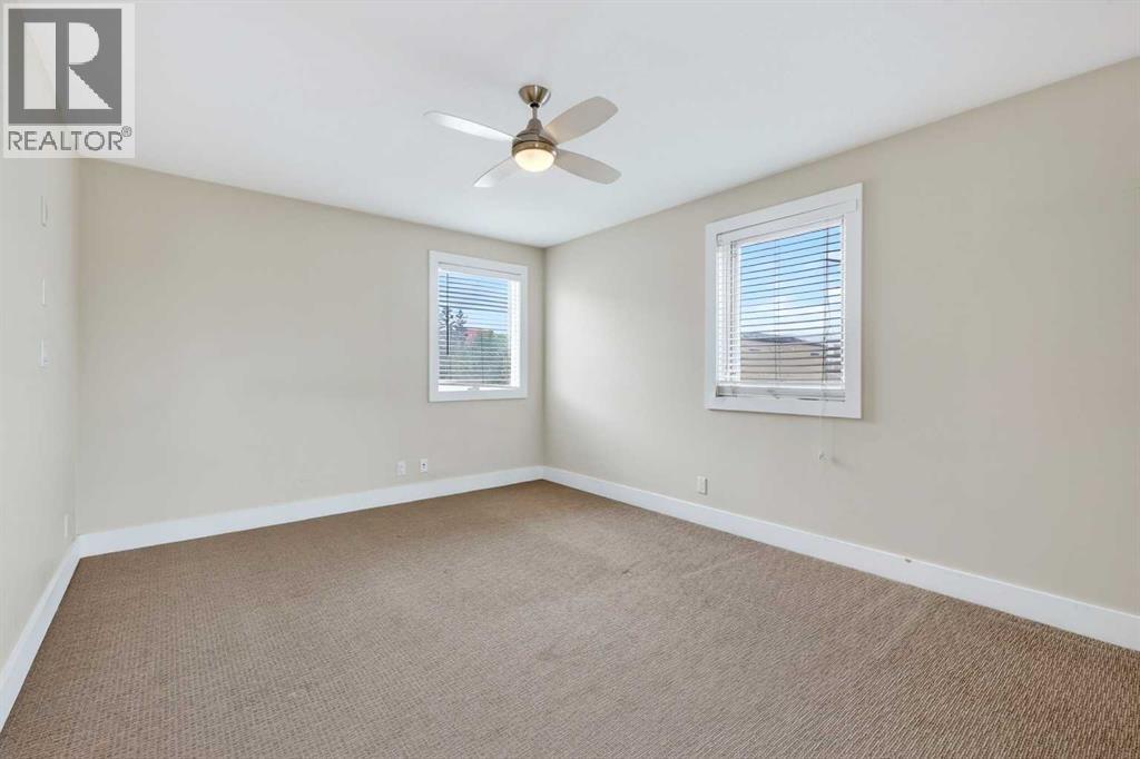 #10 1717 27 Avenue SW - 38