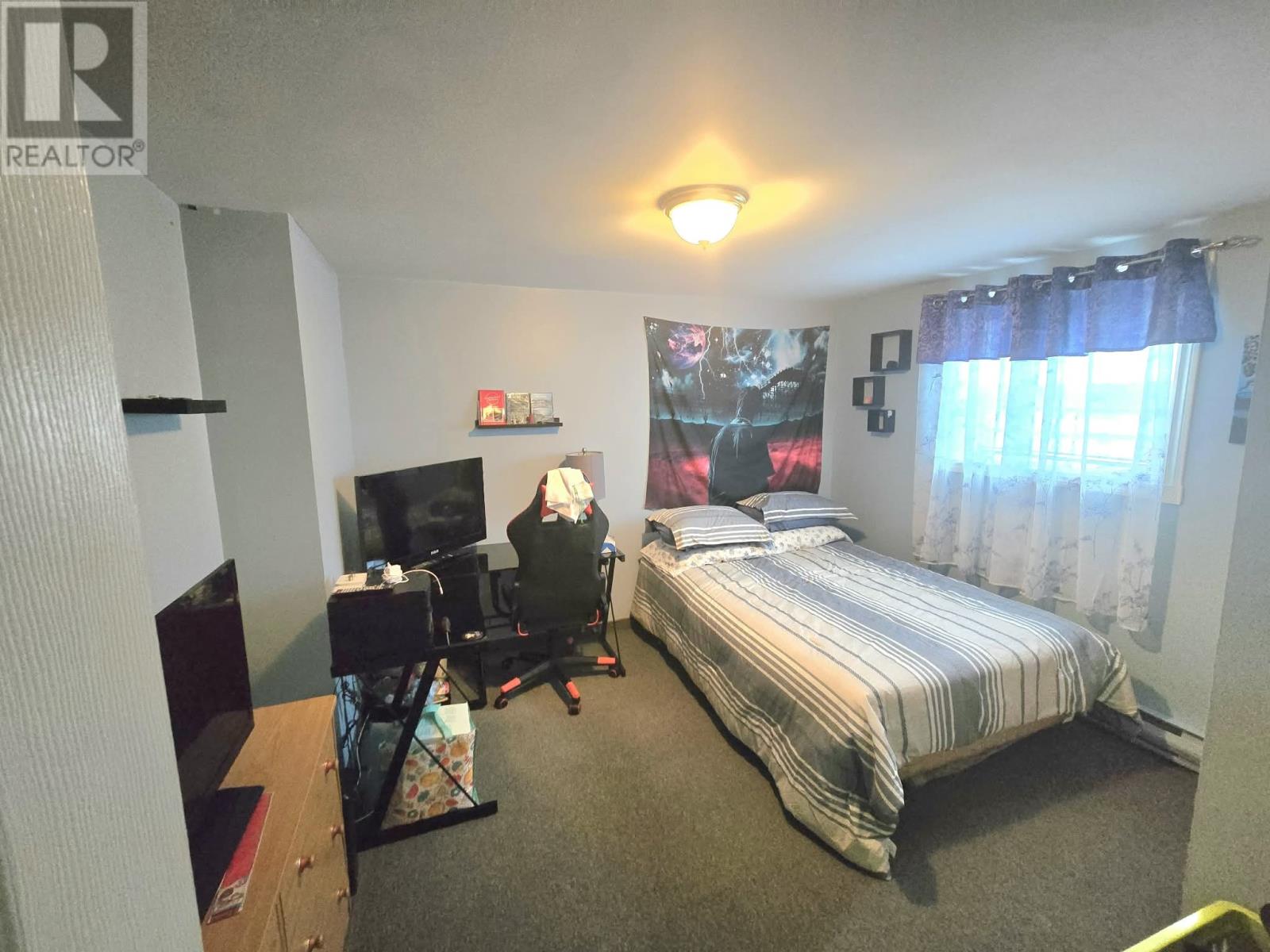 1 Stanley Avenue - 12