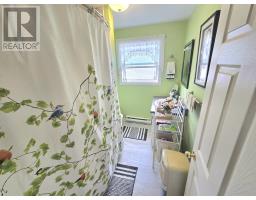 1 Stanley Avenue thumbnail 10