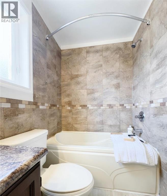 228 ERIN WOODS Drive SE - Image 17
