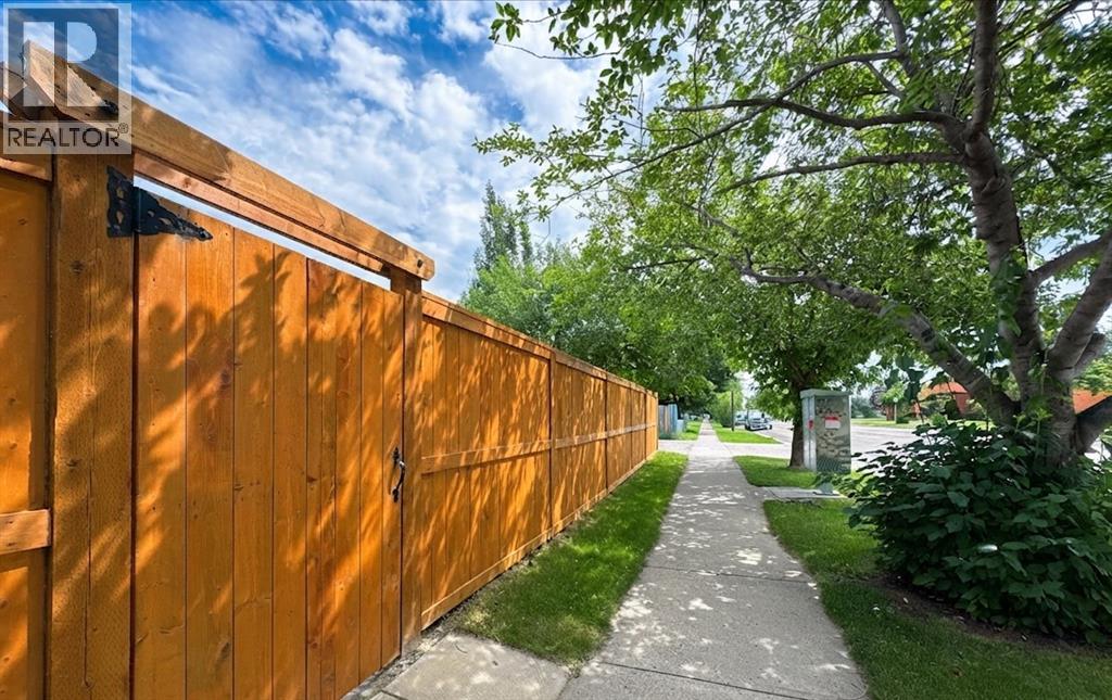 228 ERIN WOODS Drive SE - Image 34