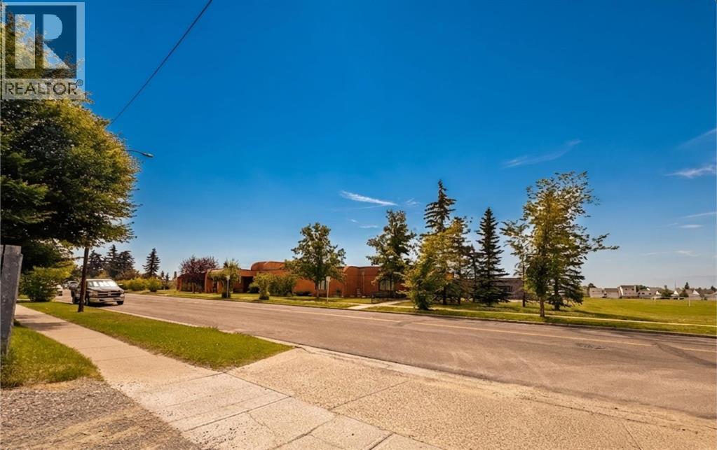 228 ERIN WOODS Drive SE - Image 35